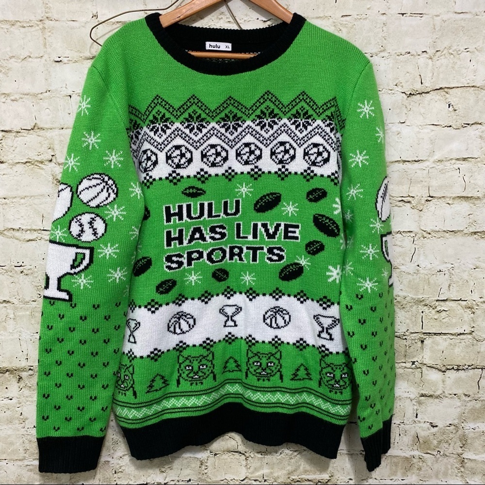 NEW Hulu Green Black Hulu Has Live Sports Pullover Sweater